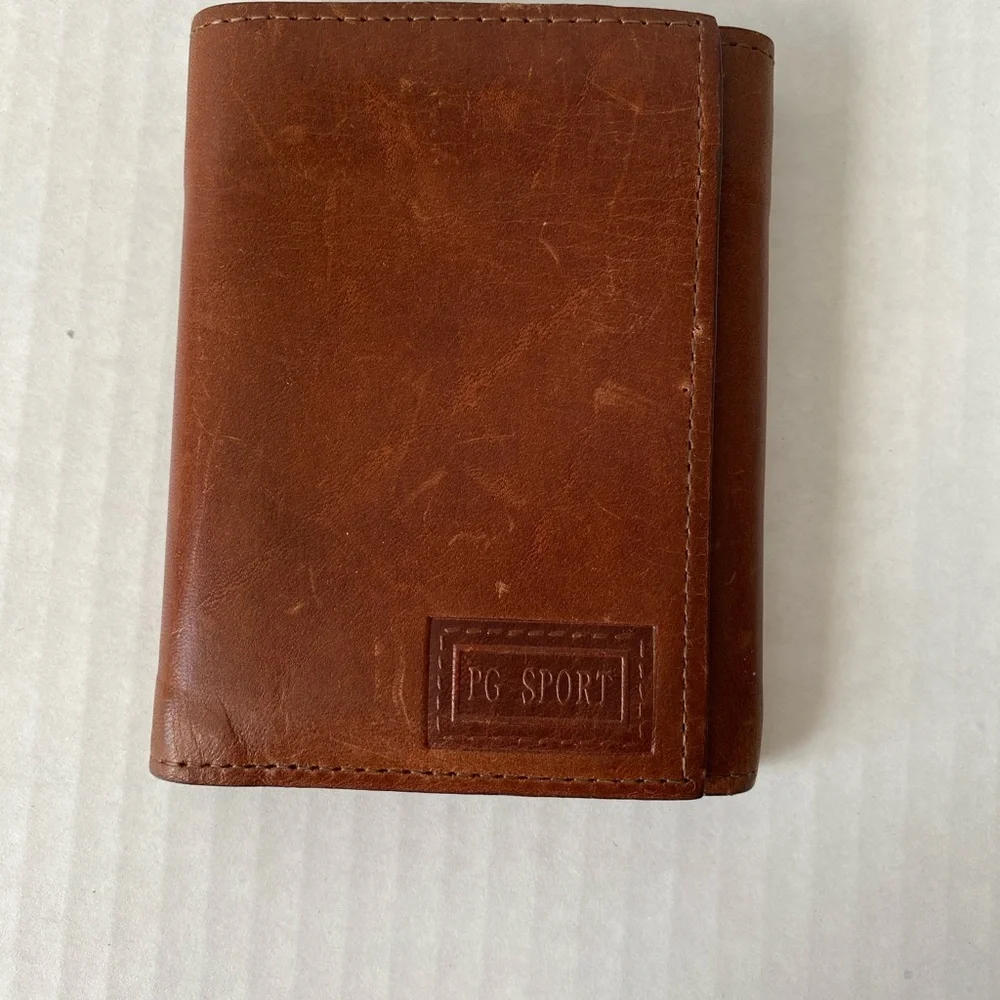 PG SPORT BROWN LEATHER TRIFOLD WALLET